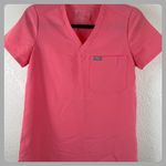 FIGS  Technical Collection XXS Scrub Top V Neck Short Sleeve Neon Pink Photo 0