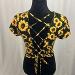 Faded Rose short sleeve cropped sunflowers top woman’s size large Yellow Photo 3