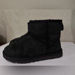 UGG  Women's Classic II Mini Boots size 5 Photo 4