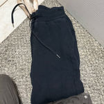 Lululemon low rise Joggers Photo 1