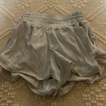 Lululemon  Shorts Hotty Hot 2.5" Photo 0