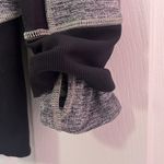 Lululemon  Womens Daily Practice Full Zip Hooded Jacket Herringbone Gray Size 4 Photo 4