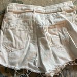 Vestique Vestibule White Shorts With Buckle  Photo 2