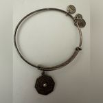 ALEX AND ANI  - Sisters of my heart Photo 1