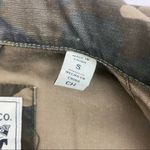 Levi's Levi’s Cotton Camo Printed Military Utility Trucker Jacket: Army Green/Tan Photo 13