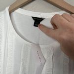 Ann Taylor  White Cotton Blend Sleeveless Ruffle Front Business Casual Top Size M Photo 2