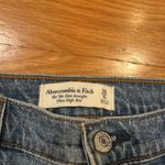 Abercrombie & Fitch  the 90s slim straight ultra high rise jeans size 28/6L. Photo 1