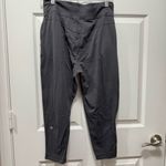 Lululemon Relaxed Fit Gray Jogger Cropped Pants Size 6 Photo 7