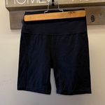 Athleta Transcend Biker Shorts 7" Photo 1