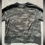 Athleta  Farallon Printed Sweatshirt Black Olive Camo Sweater Top Pullover Sz‎ Xs Photo 1