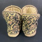 Muk Luks Women's Tan Slippers Size 7 SKU 2064 Photo 3