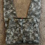 Spanx High Waisted Stretch Twill Ankle Cargo Pant Stone Wash Camo Green Grey L Photo 3