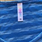 LuLaRoe ‎ size XS blue striped shirt sleeve top Photo 1