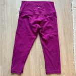 Lululemon  Athletica Women's Magenta Capri Leggings Photo 1