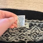 LL Bean Women’s Icelandic Wool Geometric Hook Cardigan Sweater Size S Black Photo 5