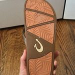 Olukai  copper leather flip flop size 7 Photo 4