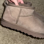 UGG  Ultra Mini  Photo 1
