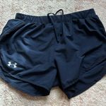 Under Armour Shorts Photo 0