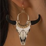 Cool bull design cowgirl earrings Gold Photo 3