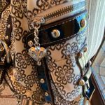 Kathy Van Zeeland Black & White Shoulder bag Photo 5