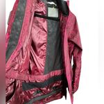 Athleta  Twin Tip Ski Jacket in Port Wine Snow Scroll Size XS Photo 2