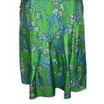 Lilly Pulitzer ‎ Green With Blue & White Floral Pleated Silk Top EUC Size 2 Photo 3
