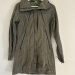 Kuhl  Women’s Celeste Trench Coat Jacket Hooded Water Resistant Sage Green Size S Photo 0