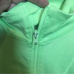 Womens neon green jogging lightweight jacket Size undefined Photo 4