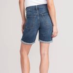 Old Navy Women’s High Rise OG Straight Jean Shorts Size 8 Photo 1