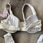 Wild Fable 2  White/Ivory Bikini Tops Size Medium Photo 5