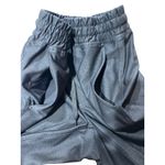 Outdoor Voices  Gray Elastic Waist Drawstring Shorts S 86% Polyester 14% Spandex Photo 5