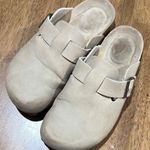 Cushionare Women's Beige Slip-On Clogs Photo 0