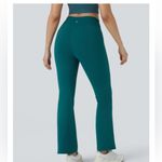 Halara NWT  Daystretch high waist cross over Flare leggings size XL yoga stretch Photo 1