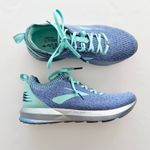 Brooks  Levitate 2 Periwinkle Blue Teal Size 8 Knit Run Gym Walk Comfort Worn 1X Photo 0