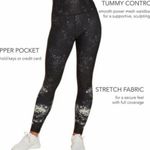 Calia Carrie Underwood Essential Printed
Leggings Floral Glow Size M Black Size M Photo 11