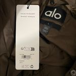 Alo Yoga NWT Socialite Shacket Button Down Pockets Expresso Size L SOLD OUT Photo 7