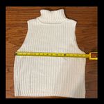 airport Cropped cream sleeveless turtleneck sweater - size Small Photo 6