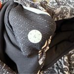 Lululemon  Outrun 17" Crop Mini Cinder Lace White Black / Black Size 4 Photo 10