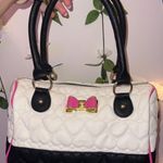 Betsey Johnson Bow Heart Handbag Photo 0