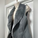 Hallhuber Gray Faux Fur Shearling Vest Short Sleeve Tiered Outerwear Size Med Photo 5