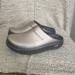 Oofos OOcloog Womens 8 Slip On Gold Black Mules Clogs Comfort Shoes Recovery Photo 2