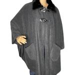 Moda Le Gray Cape With Buckle Closure and Black Fur Trim Collar One Size Photo 0