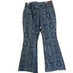 Wrangler NWT  High Rise Fierce Flare Paisley AOP Paisley Print Cowgirl 18X32 Photo 2