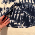 Time & Tru size small blue tie dye tied at front hem short sleeve T Photo 2