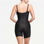 SKIMS  body unlined  plunge mid thigh bodysuit onyx Large New wit tags Photo 3