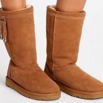 UGG  Classic Short Sparkles Women’s size 4 Kids Size 2 Photo 0