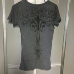 BKE THE BUCKLE // Women’s Gray V-Neck Short Sleeve Shirt, Medium Photo 7