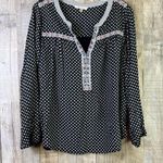 Skies Are Blue  XL Petite (with flaw) Tabbed Sleeves with Deep V-Neck Emb… Photo 0