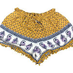 About A Girl About a‎ girl shorts Photo 0