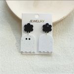 🌸 4 for $20 Ghost earrings with black flowers, white and black #halloween Photo 6